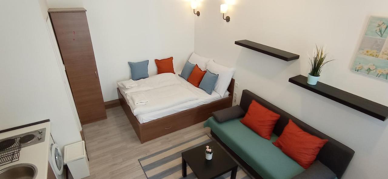 Osvat Apartments Будапеща Екстериор снимка